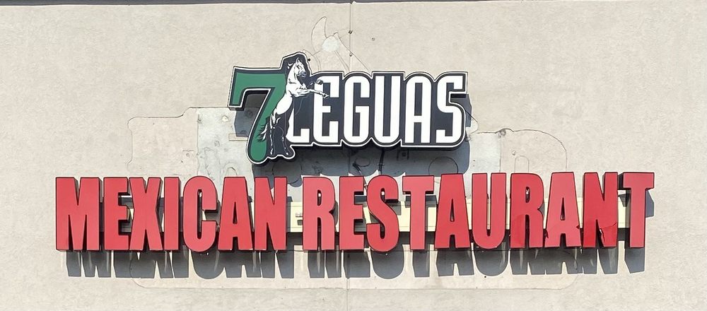 7 Leguas Mexican restaurant Logo