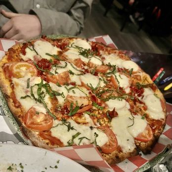 Cosi Cucina Italian Grill - Margherita Pizza - Italian Near Me - Clive, Iowa Cosi Cucina Italian Grill - Margherita Pizza - Italian Near Me - Clive, Iowa
