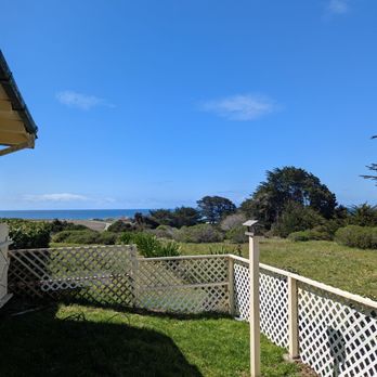 Mendocino Seaside Cottage - Patio view - Vacation Rentals Near Me - Mendocino, California Mendocino Seaside Cottage - Patio view - Vacation Rentals Near Me - Mendocino, California