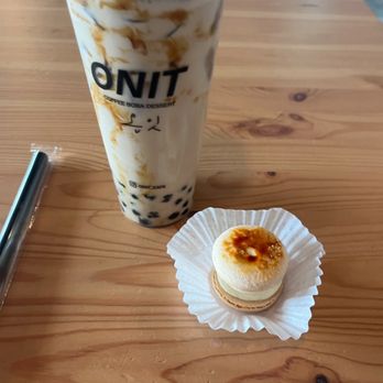 Onit Cafe - Creme brûlée Macaron - Coffee & Tea Near Me - Federal Way, Washington Onit Cafe - Creme brûlée Macaron - Coffee & Tea Near Me - Federal Way, Washington