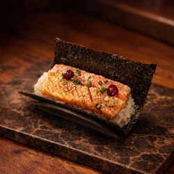 Ine - Salmon Belly Handroll