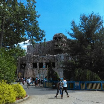Six Flags Great Adventure - Skull Mountain - Amusement Parks Near Me - Jackson Township, New Jersey Six Flags Great Adventure - Skull Mountain - Amusement Parks Near Me - Jackson Township, New Jersey
