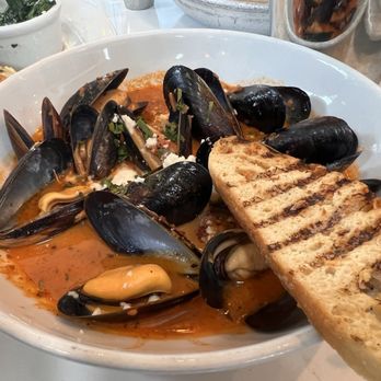 Lure Fish House - Salt Spring Mussels Basquaise - Seafood Near Me - Porter Ranch, California