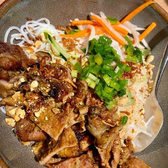 Sochi Saigon Kitchen - Ben Thanh market salad - Vietnamese Near Me - Chicago, Illinois