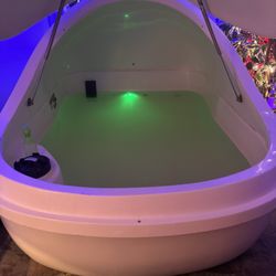 Aspire Wellness - Float tank