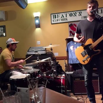 Red Shoe Pub - Milo McMahon from Montreal - American Near Me - Mabou, Nova Scotia