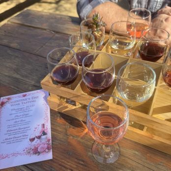 Deer Park Winery & Auto Museum - Valentine's Day flight - Beer, Wine & Spirits Near Me - Escondido, California