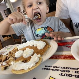 Best service around! This big guy approves :) Best service around! This big guy approves :)