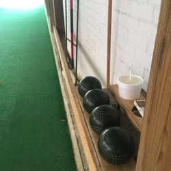 Broadway Bar & Grill - Bocce balls court
