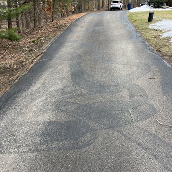 Pro Driveways - Phots shows almost all sealant gone within 4 months - Masonry/Concrete Near Me Pro Driveways - Phots shows almost all sealant gone within 4 months - Masonry/Concrete Near Me