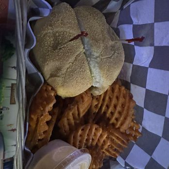 Huey's Downtown - Deluxe Grilled Chicken Sandwich and Sweet Potato Fries - Burgers Near Me - Memphis, Tennessee