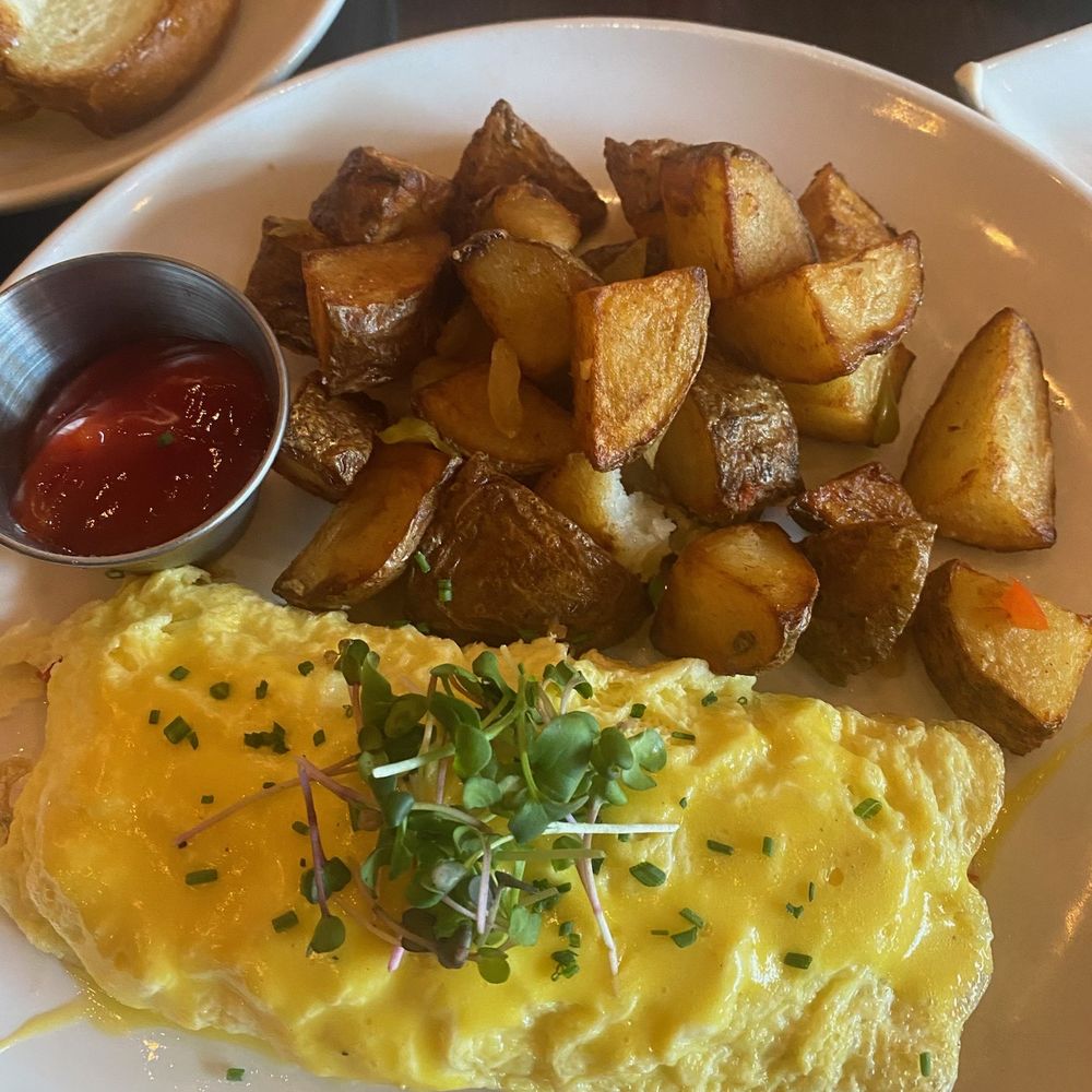 MAX's Wine Dive - Wine Bars Near Me - Houston, Texas MAX's Wine Dive - Wine Bars Near Me - Houston, Texas
