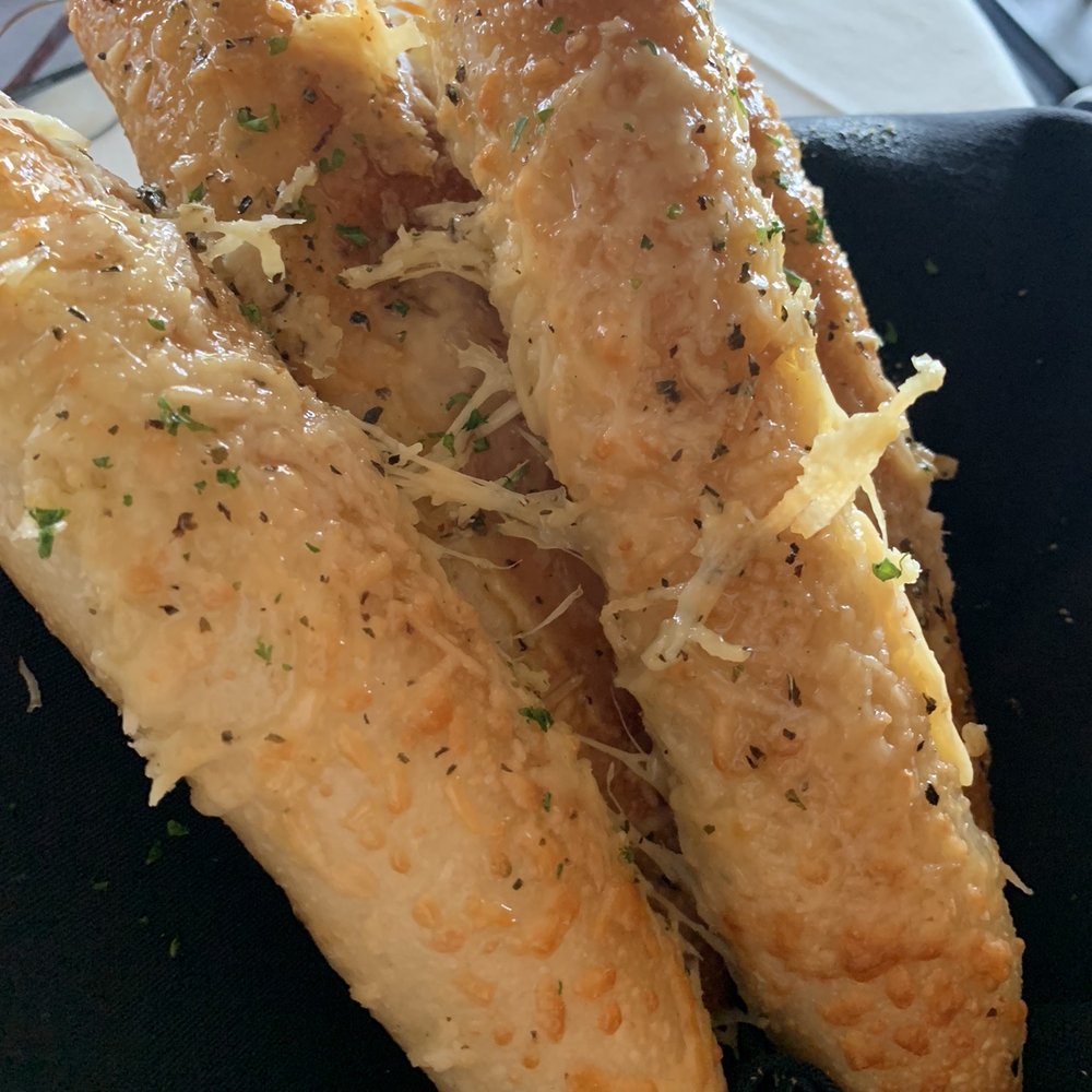 Varanese - Garlic bread for the table - New American Near Me - Louisville, Kentucky Varanese - Garlic bread for the table - New American Near Me - Louisville, Kentucky