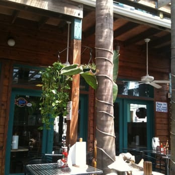 Shrimp N Stuff - Outdoor sitting area - Seafood Near Me - Galveston, Texas Shrimp N Stuff - Outdoor sitting area - Seafood Near Me - Galveston, Texas