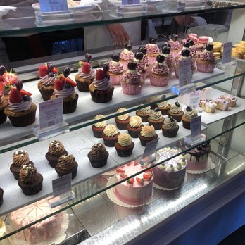 Peggy Porschen Cakes - Patisserie/Cake Shop Near Me - London, XGL Peggy Porschen Cakes - Patisserie/Cake Shop Near Me - London, XGL