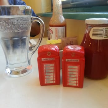 Creekside Cafe - Different salt and pepper shakers at every table - Breakfast & Brunch Near Me - Sonoma, California Creekside Cafe - Different salt and pepper shakers at every table - Breakfast & Brunch Near Me - Sonoma, California