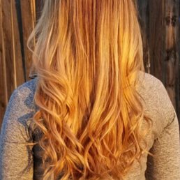 Thank you, Javi! I really love the balayage you did for me!