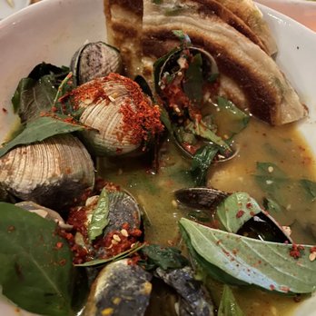 Win Son - Clams - Taiwanese Near Me - Brooklyn, New York