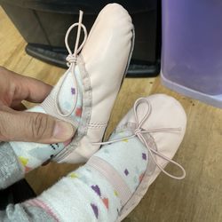 Dance Connection Performing Arts Centre - Lender ballet flats for first ballet class