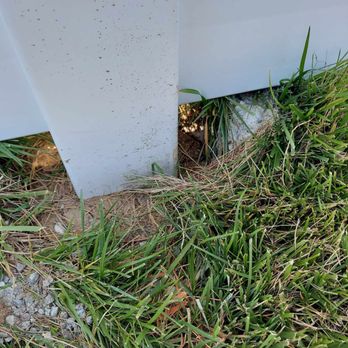 Gretna Fencing - post left uncleaned - Fences & Gates Near Me Gretna Fencing - post left uncleaned - Fences & Gates Near Me