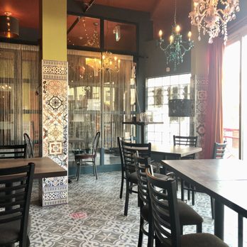 Flor Mexicana - Love the column with the tiles and the mini chandeliers - Mexican Near Me - Toronto, Ontario Flor Mexicana - Love the column with the tiles and the mini chandeliers - Mexican Near Me - Toronto, Ontario