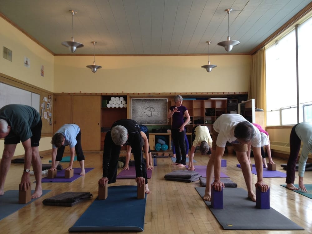 Taj Yoga Logo