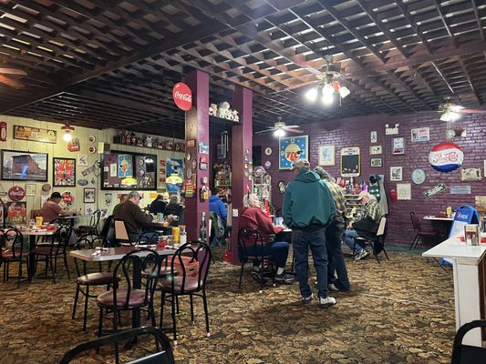 Annie's Cafe by null