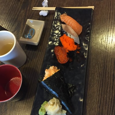 Hi Dozo Sushi by null