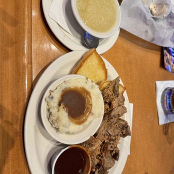 Texas Roadhouse - Pulled pork w/applesauce and mashers - Steakhouses Near Me - Bloomingdale, Illinois Texas Roadhouse - Pulled pork w/applesauce and mashers - Steakhouses Near Me - Bloomingdale, Illinois