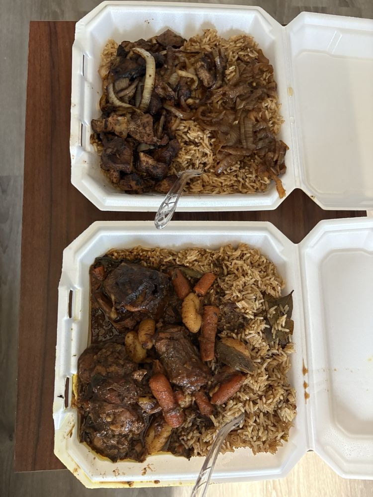 Amie’s African Kitchen & Grill Logo