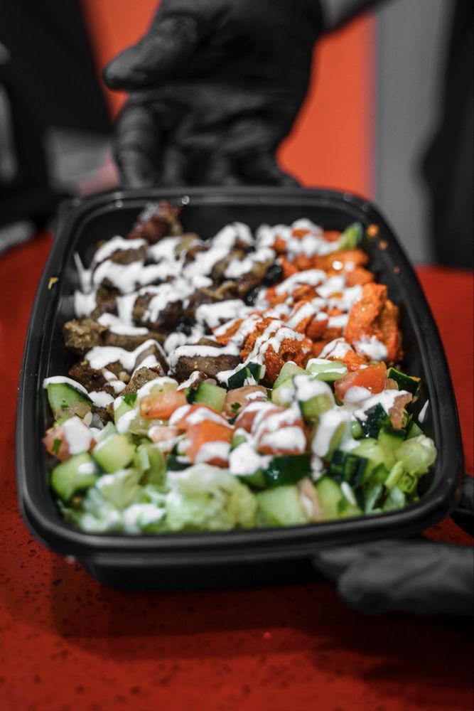 Shah’s Halal Food Logo