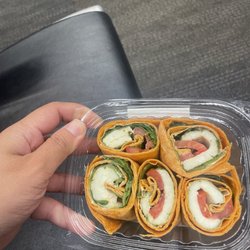 Hudson News Store 01071 - Mozzarella tomato lettuce wraps