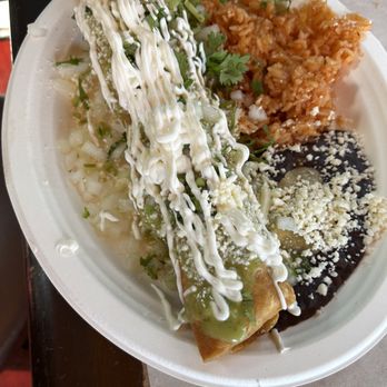 Serg's Mexican Kitchen - Carnita Flauta - Food Trucks Near Me - Honolulu, Hawaii