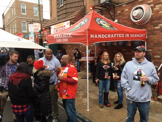 Big Charlie's Saloon by null