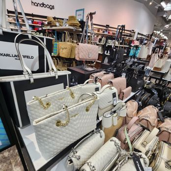 Bloomingdale's Outlet - Outlet Stores Near Me - Miami, Florida