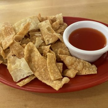 Red Ginger Restaurant - Wonton Chips and Sweet & Sour sauce - Chinese Near Me - Temecula, California