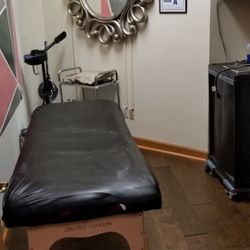 Royal-Te's Total Skincare - Our cozy treatment room.