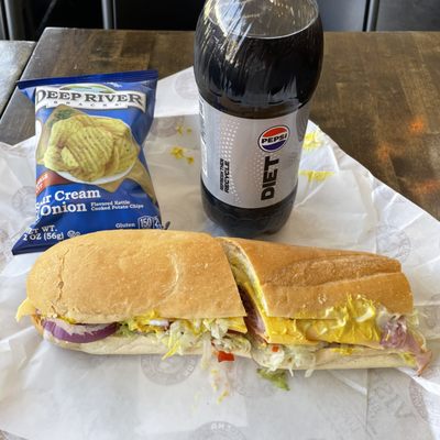 NORTH BUENA DELI (UPTOWN) by null