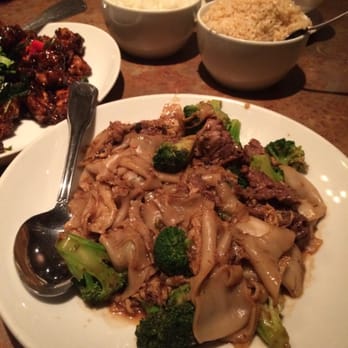 Buddha Ruksa - My favorite pad see ew - Thai Near Me - Seattle, Washington