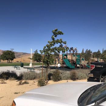 Meadowbrook Park - New equipment - Parks Near Me - Tehachapi, California