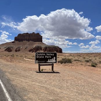 Goblin Valley State Park - Right as you come in to the state park on the right side of the road, easy access to pull over for a photo if desired. - Parks Near Me - Green River, Utah Goblin Valley State Park - Right as you come in to the state park on the right side of the road, easy access to pull over for a photo if desired. - Parks Near Me - Green River, Utah