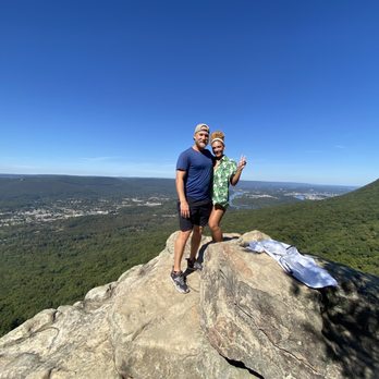 Sunset Rock Climbing - The view on the right side. - Hiking Near Me - Chattanooga, Tennessee Sunset Rock Climbing - The view on the right side. - Hiking Near Me - Chattanooga, Tennessee