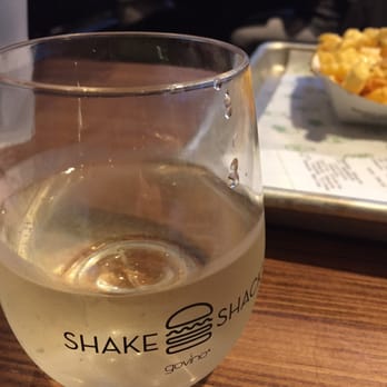 Shake Shack River North - White wine in a reusable cup - Burgers Near Me - Chicago, Illinois Shake Shack River North - White wine in a reusable cup - Burgers Near Me - Chicago, Illinois