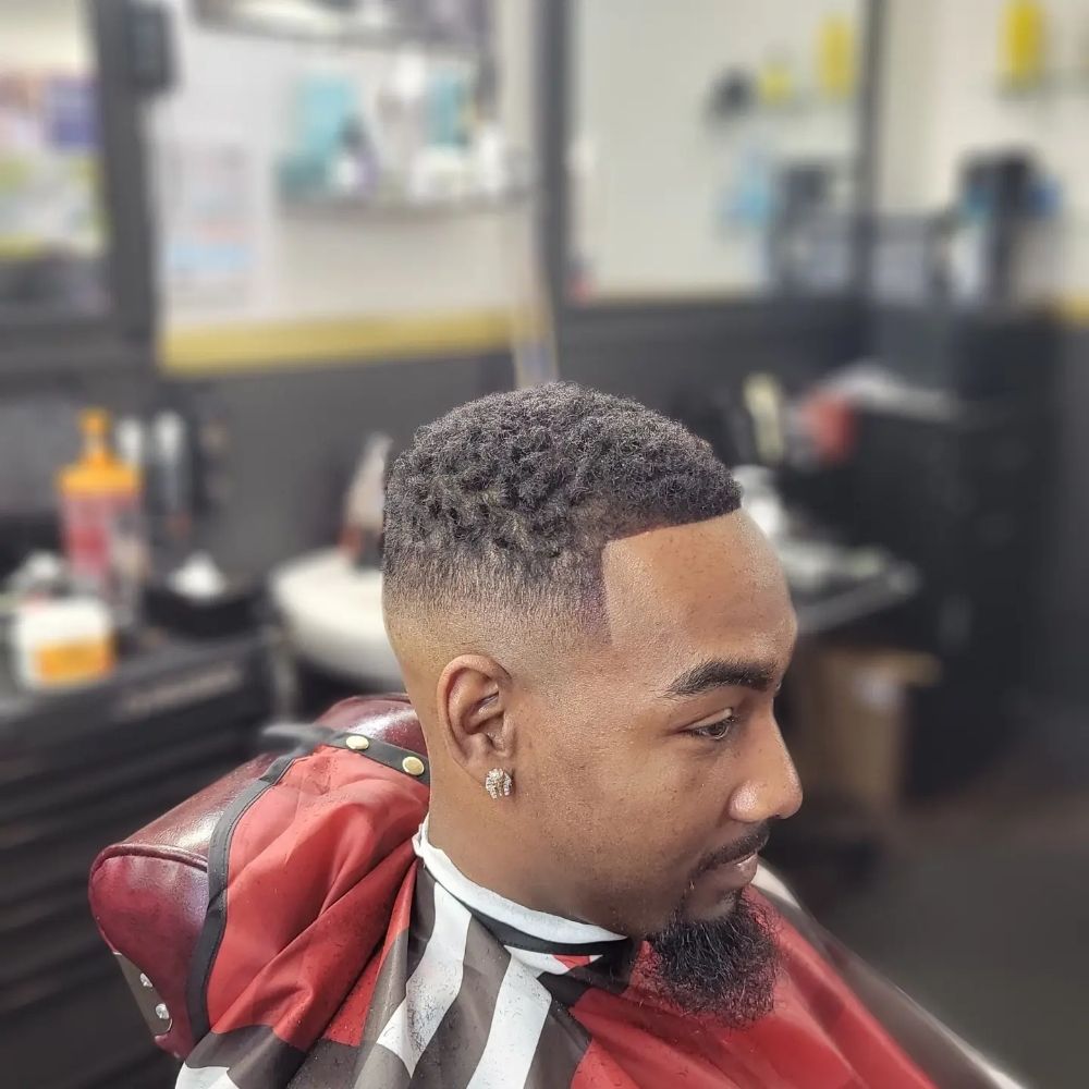 D Mac The Barber Logo