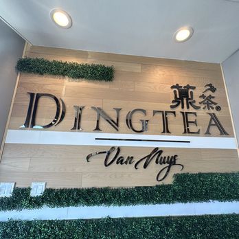 Ding Tea - Inside - Coffee & Tea Near Me - Los Angeles, California