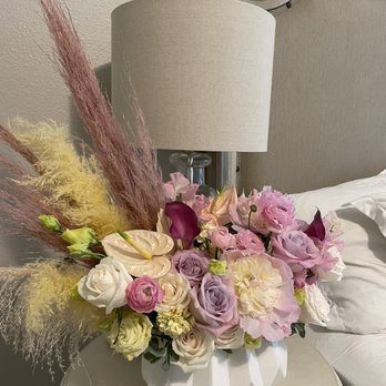 Le Fleur IV - Pinks & peonies - Florists Near Me - Costa Mesa, California Le Fleur IV - Pinks & peonies - Florists Near Me - Costa Mesa, California