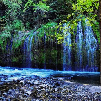 Mossbrae Falls - Access Restricted - A pano view of the falls - Hiking Near Me