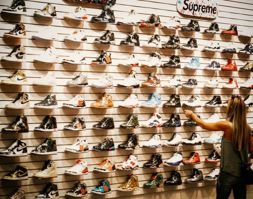 full size run sneaker store
