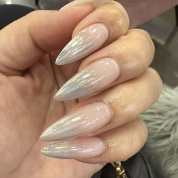 Emblush Beaute - Nail Salons Near Me - Pasadena, California