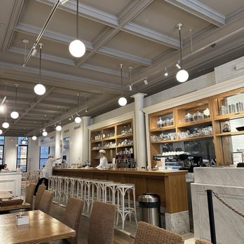 HARBS SoHo - Bakeries Near Me - New York, New York